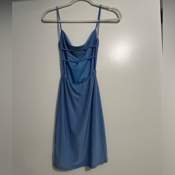 Blue backless dress - Picture 2 of 3